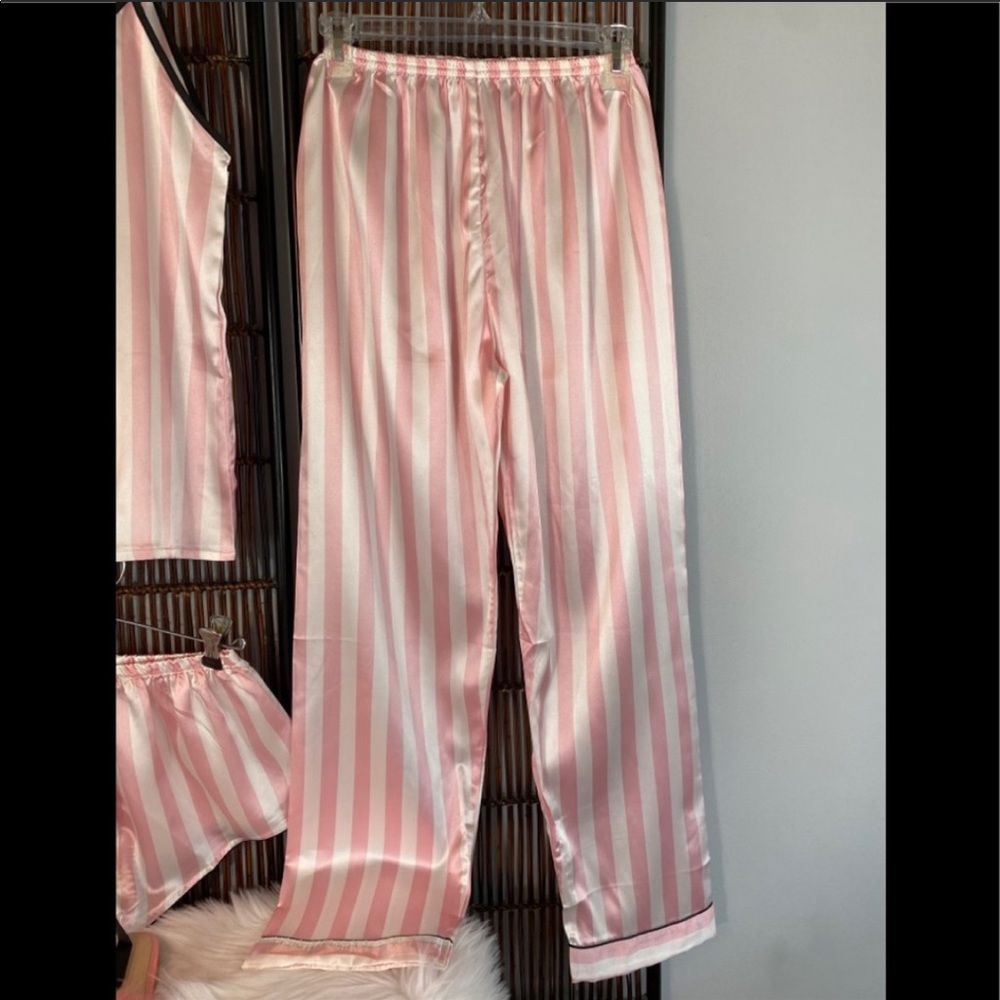 New Pajamas, Set, Silky, Smooth, 4 piece set, Brand New, new pajama set - Picture 13 of 14